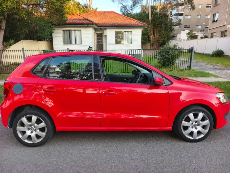 2014 VOLKSWAGEN POLO 77 TSI COMFORTLINE, auto, low kilometers, $ 5999 On speical