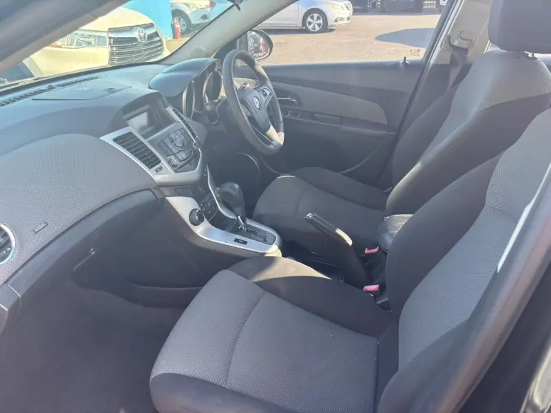 2010 HOLDEN CRUZE CD, auto, low kilometers, $ 3999