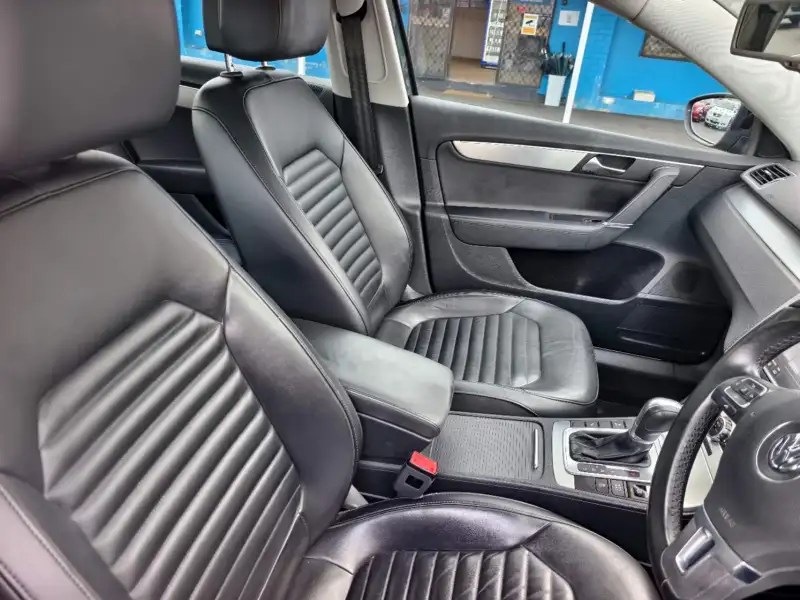 2014 VOLKSWAGEN PASSAT 130 TDI HIGHLINE, Top of the range, well maintained, $ 9999 On special.