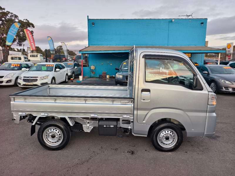 2024 DAIHATSU Hi-Jet, Brand new, 4WD, $ 26999 Come have a look!