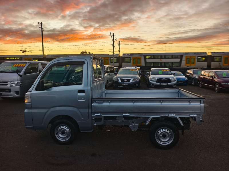 2024 DAIHATSU Hi-Jet, Brand new, 4WD, $ 26999 Come have a look!