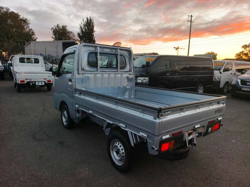 2024 DAIHATSU Hi-Jet, Brand new, 4WD, $ 26999 Come have a look!