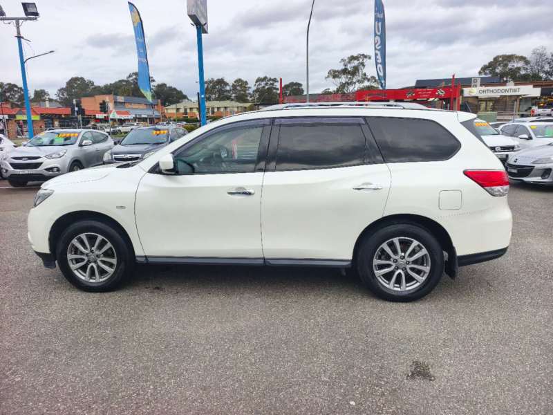 2016 NISSAN PATHFINDER ST , 7seats, only 91404km, well maintained, $ 17999