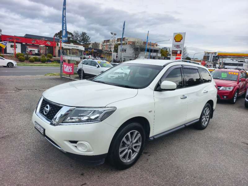 2016 NISSAN PATHFINDER ST , 7seats, only 91404km, well maintained, $ 17999