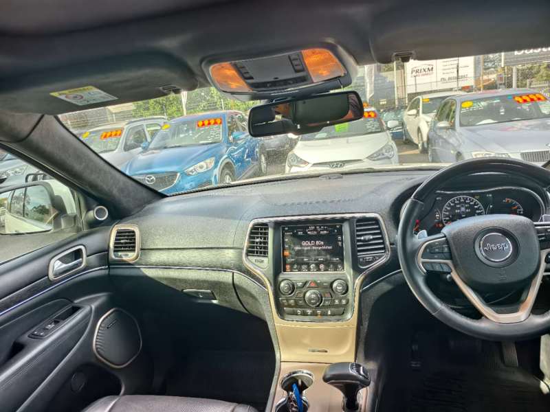 2015 JEEP GRAND CHEROKEE SUMMIT (4x4), Well maintained, $ 23999 Great value.