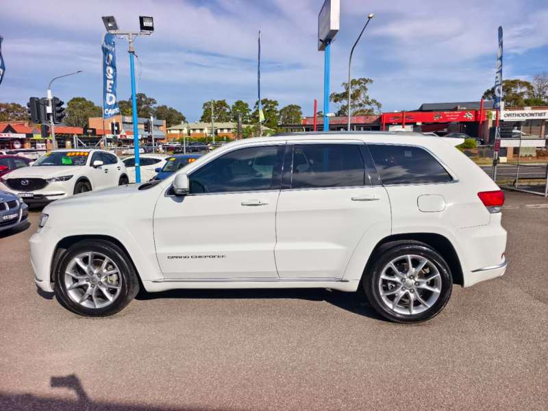 2015 JEEP GRAND CHEROKEE SUMMIT (4x4), Well maintained, $ 23999 Great value.