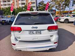 2015 JEEP GRAND CHEROKEE SUMMIT (4x4), Well maintained, $ 23999 Great value.