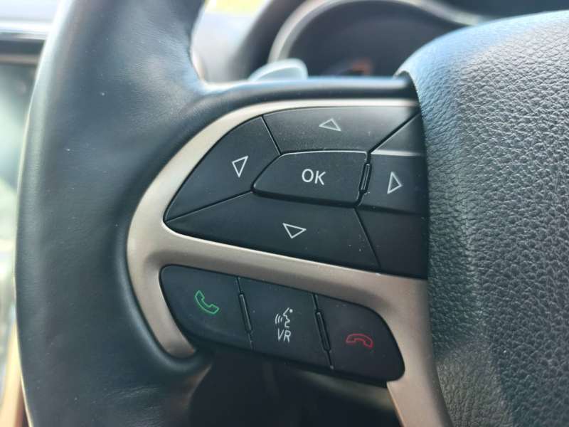 2015 JEEP GRAND CHEROKEE SUMMIT (4x4), Well maintained, $ 16999 Great value.