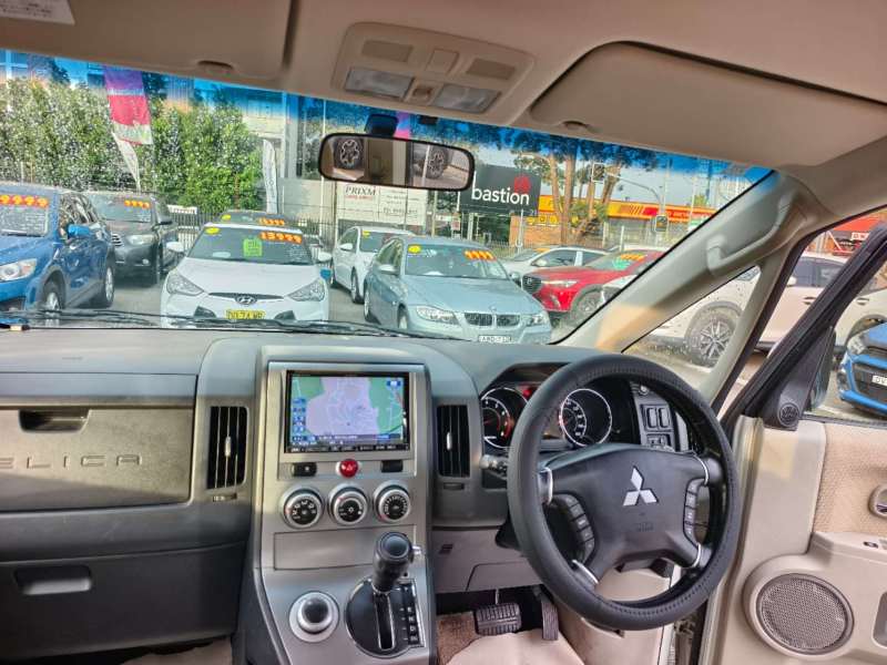 2010 MITSUBISHI DELICA, 4x4, 8 seats, low kilometers, $ 18999 Well maintained.