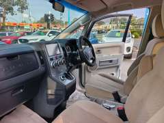 2010 MITSUBISHI DELICA, 4x4, 8 seats, low kilometers, $ 18999 Well maintained.