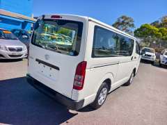 2017 TOYOTA Hiace, auto, 61035km only, $ 28999 Ready for work.