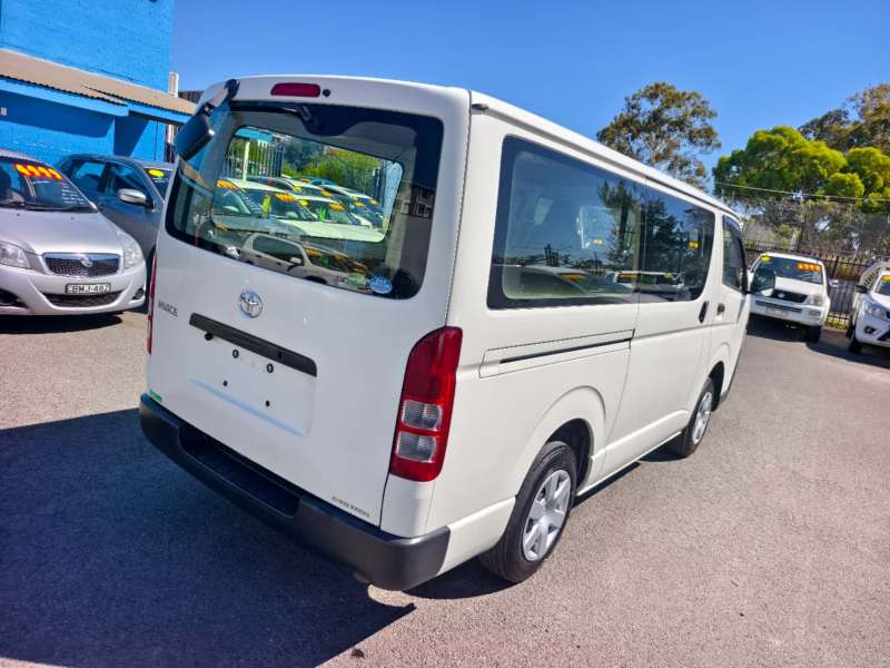 2017 TOYOTA Hiace, auto, 61035km only, $ 28999 Ready for work.