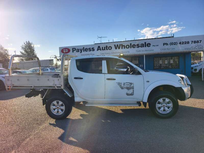 2012 MITSUBISHI TRITON GL-R (4x4), well maintained, $ 9999 Ready for work.