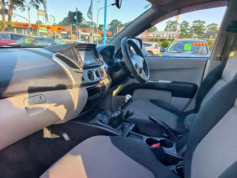 2012 MITSUBISHI TRITON GL-R (4x4), well maintained, $ 9999 Ready for work.