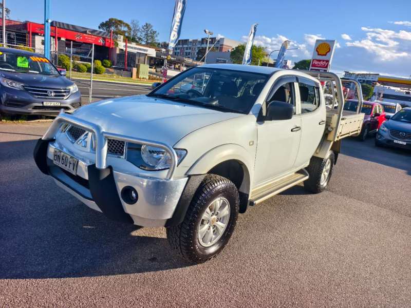 2012 MITSUBISHI TRITON GL-R (4x4), well maintained, $ 9999 Ready for work.