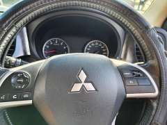 2013 MITSUBISHI OUTLANDER ES (4x4), auto, low kilometers, $ 10999 Well maintained.