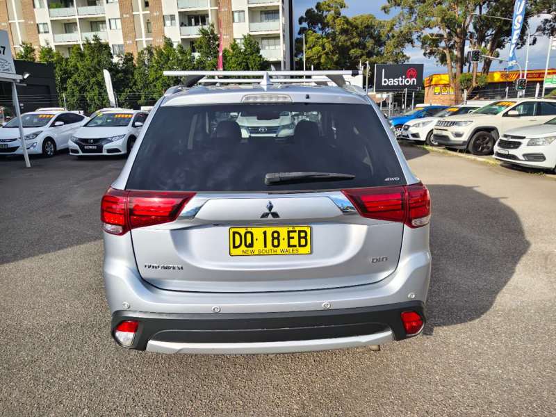 2017 MITSUBISHI OUTLANDER EXCEED (4x4), 7seats, Turbo Diesel, well maintained, $ 13999 On special.