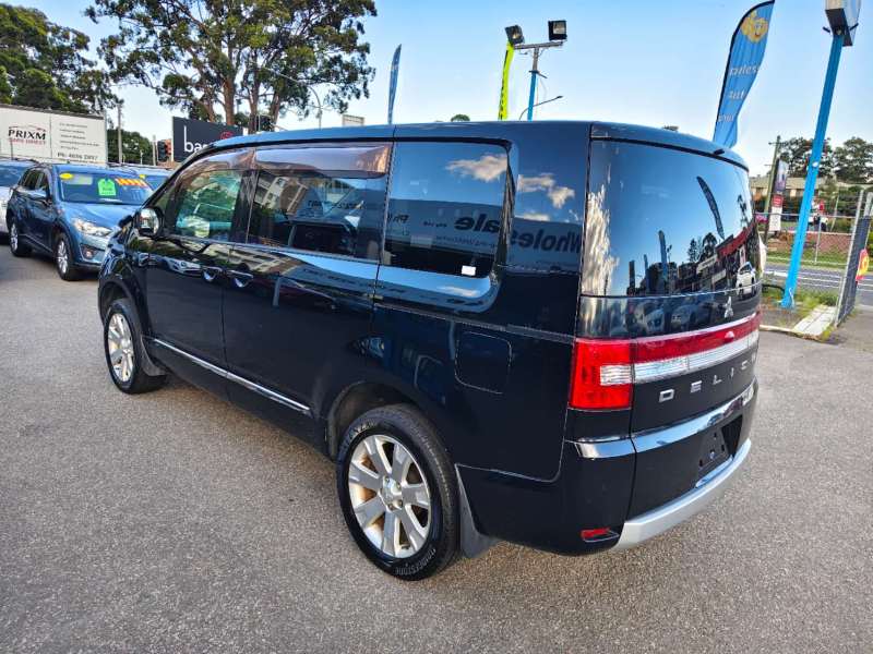 2010 MITSUBISHI DELICA, 4x4, 7 seats, low kilometers, $ 18999 Well maintained.