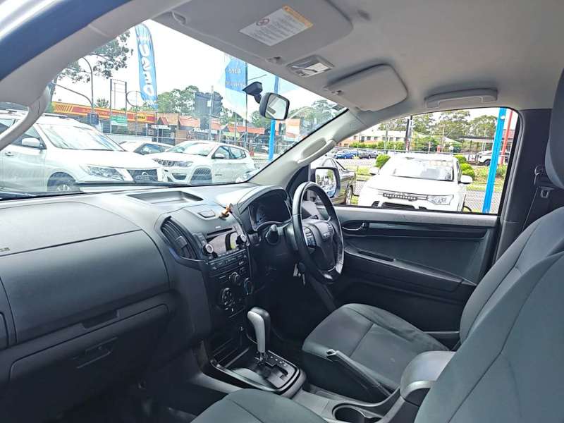 2016 ISUZU D-MAX SX HI-RIDE , auto, low kilometers, $ 21999 Ready for work.