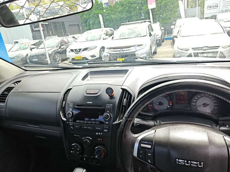 2016 ISUZU D-MAX SX HI-RIDE , auto, low kilometers, $ 21999 Ready for work.