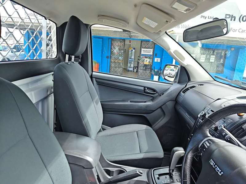 2016 ISUZU D-MAX SX HI-RIDE , auto, low kilometers, $ 21999 Ready for work.