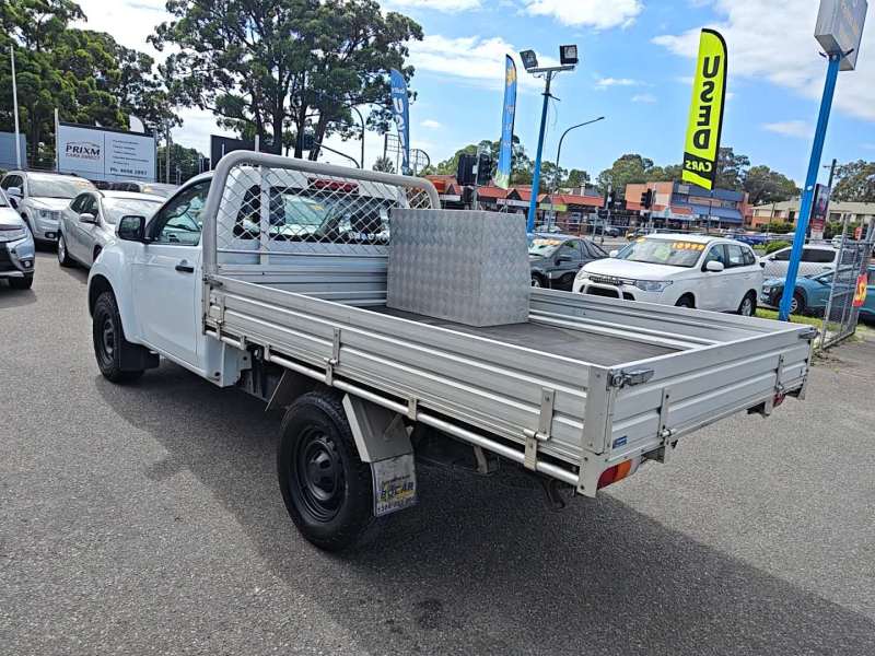 2016 ISUZU D-MAX SX HI-RIDE , auto, low kilometers, $ 21999 Ready for work.