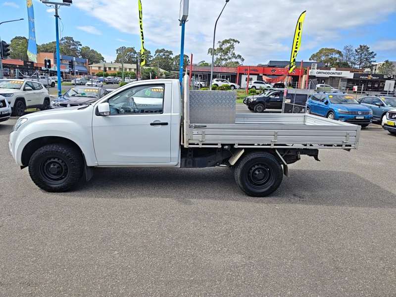 2016 ISUZU D-MAX SX HI-RIDE , auto, low kilometers, $ 21999 Ready for work.