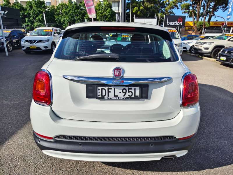 2016 FIAT 500X POP, auto, well maintained, $ 13999 Great 1st car.