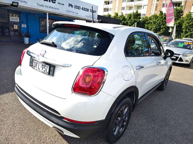 2016 FIAT 500X POP, auto, well maintained, $ 13999 Great 1st car.