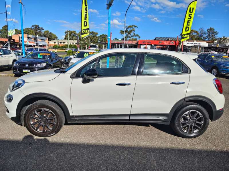 2016 FIAT 500X POP, auto, well maintained, $ 13999 Great 1st car.
