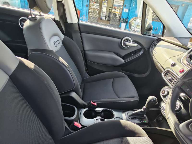 2016 FIAT 500X POP, auto, well maintained, $ 13999 Great 1st car.