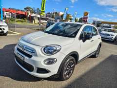 2016 FIAT 500X POP, auto, well maintained, $ 13999 Great 1st car.