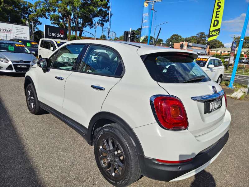 2016 FIAT 500X POP, auto, well maintained, $ 13999 Great 1st car.