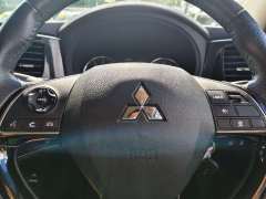 2016 MITSUBISHI OUTLANDER LS (4x4), 7seats, only 99921km, well maintained, $ 18999 Great family suv.