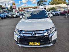 2016 MITSUBISHI OUTLANDER LS (4x4), 7seats, only 99921km, well maintained, $ 18999 Great family suv.