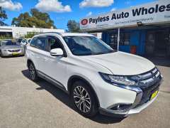 2016 MITSUBISHI OUTLANDER LS (4x4), 7seats, only 99921km, well maintained, $ 18999 Great family suv.