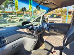 2001 TOYOTA TARAGO GLX, 8seats, drives great , $ 3999 Great people mover.