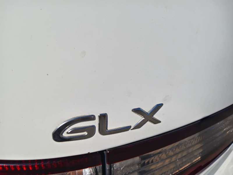 2001 TOYOTA TARAGO GLX, 8seats, drives great , $ 3999 Great people mover.