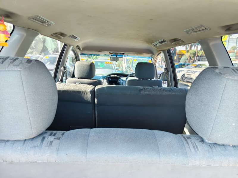 2001 TOYOTA TARAGO GLX, 8seats, drives great , $ 3999 Great people mover.