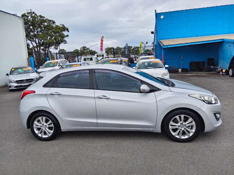 2014 HYUNDAI i30 TROPHY, manual, low kilometers, well maintained, $ 7999 Great 1st car.