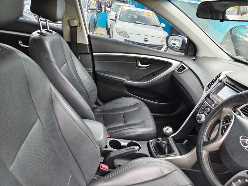 2014 HYUNDAI i30 TROPHY, manual, low kilometers, well maintained, $ 7999 Great 1st car.