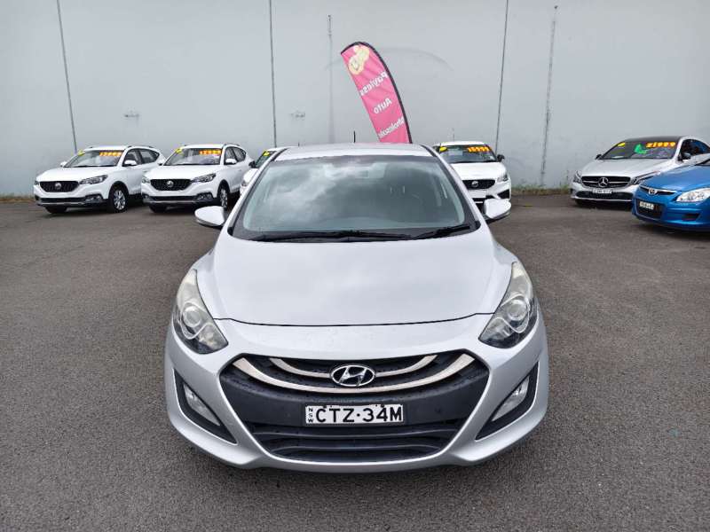 2014 HYUNDAI i30 TROPHY, manual, low kilometers, well maintained, $ 7999 Great 1st car.