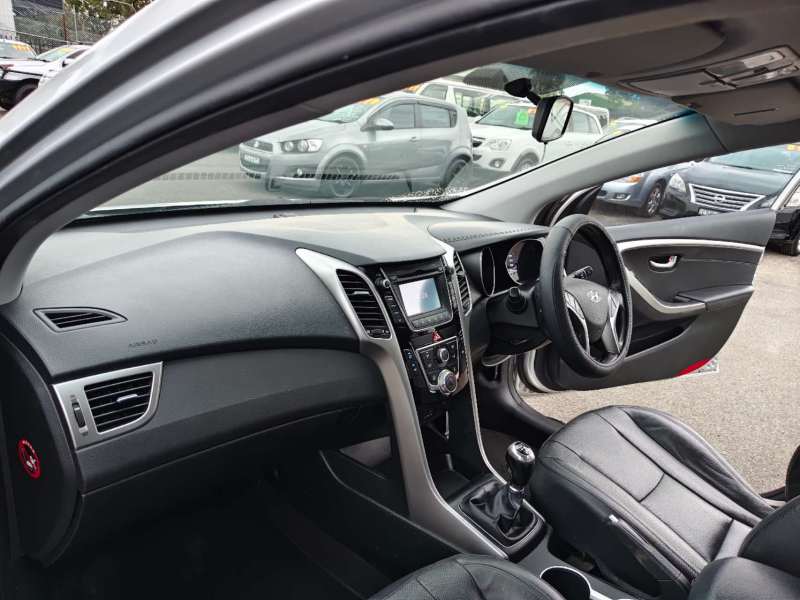 2014 HYUNDAI i30 TROPHY, manual, low kilometers, well maintained, $ 7999 Great 1st car.