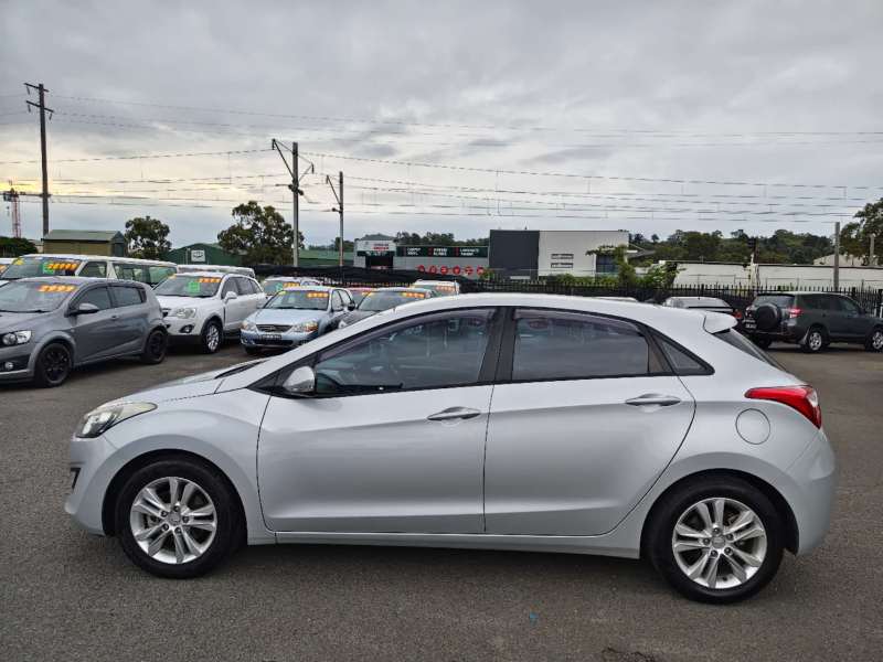 2014 HYUNDAI i30 TROPHY, manual, low kilometers, well maintained, $ 7999 Great 1st car.