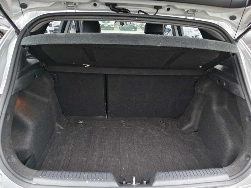 2014 HYUNDAI i30 TROPHY, manual, low kilometers, well maintained, $ 7999 Great 1st car.