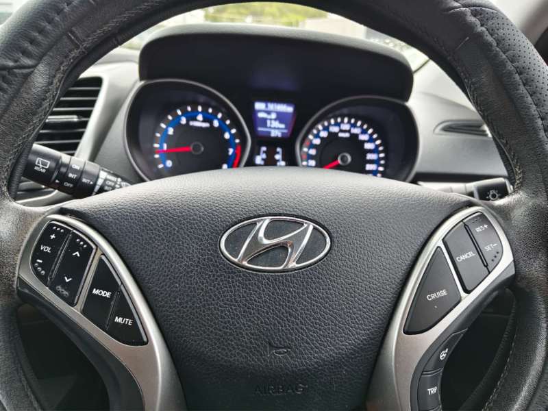 2014 HYUNDAI i30 TROPHY, manual, low kilometers, well maintained, $ 7999 Great 1st car.