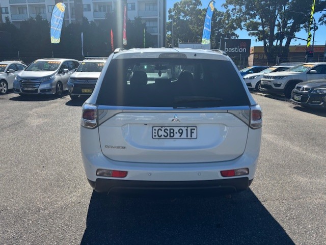 2014 MITSUBISHI OUTLANDER LS Automatic, 144895kms Well maintained for only $11999