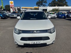 2014 MITSUBISHI OUTLANDER LS Automatic, 144895kms Well maintained for only $11999