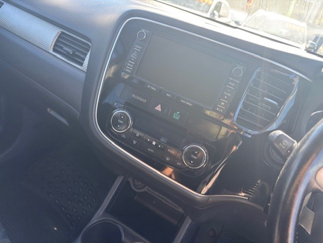 2014 MITSUBISHI OUTLANDER LS Automatic, 144895kms Well maintained for only $11999