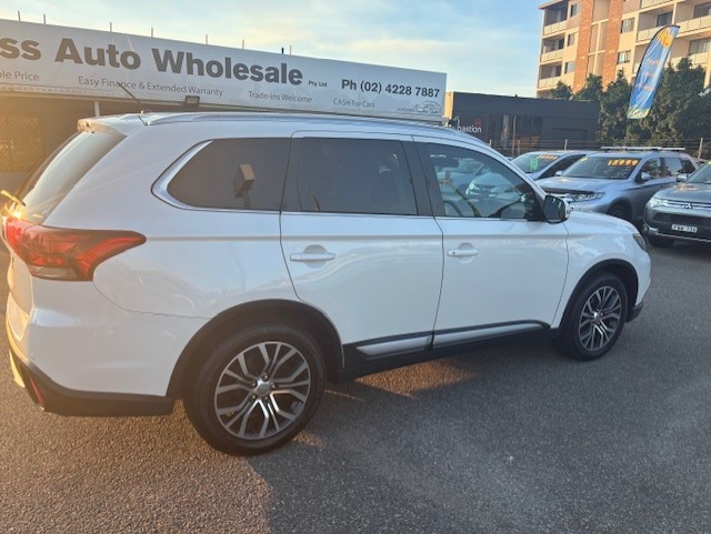 2015 MITSUBISHI OUTLANDER LS (4x4) Auto, Well maintained, On Sale for $10999